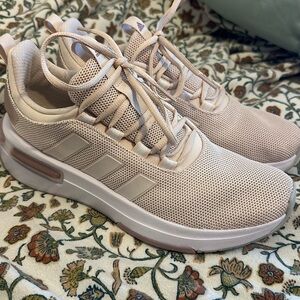 Women’s adidas tennis shoes